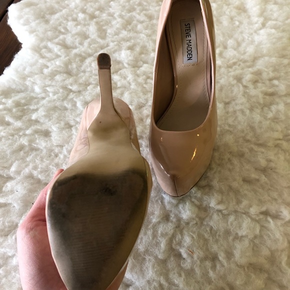Steve Madden Deja Vu Platform Patent Heels - Picture 6 of 6